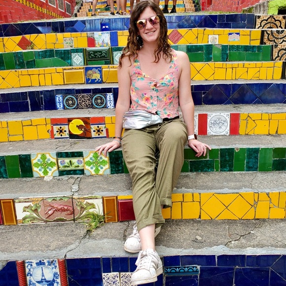 Meet your Posher, Loretta - Picture 5 of 6